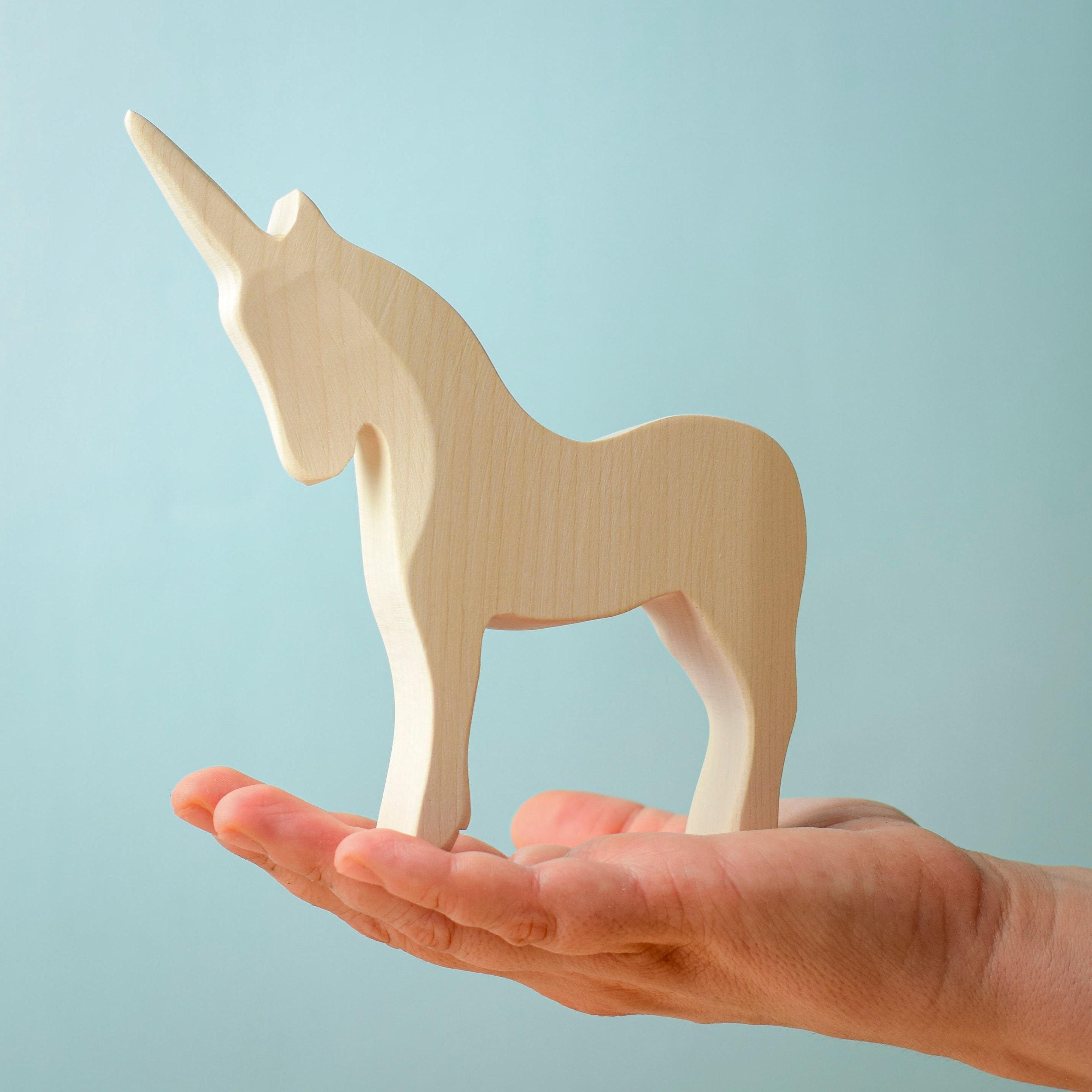 Fantasy Einhorn Holz Figur Waldorftiere Montessori Freundliches ...
