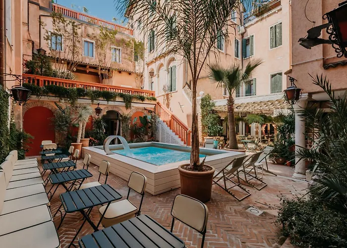 Venice 4 Star Hotels